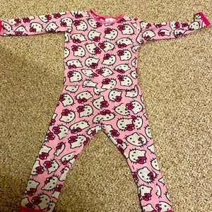 Used hello kitty girls thermal pajamas